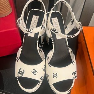 EUC Chanel platform sandals size 38